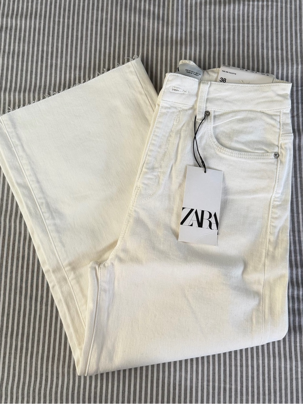 NWT Zara Off-White Culotte Wide Leg Jeans High Rise Raw Hem Size 38